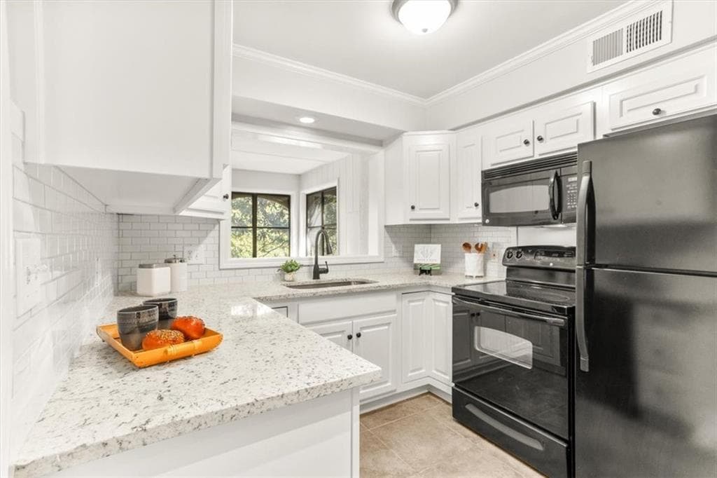 2 bedroom, 2 bathroom, 1,163 sq ft condominium sold at 61 Lamsden Lane, Atlanta, GA 30327