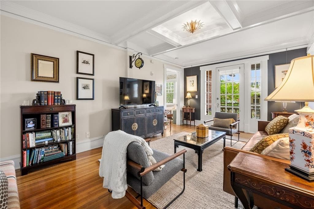 1 bedroom, 1 bathroom, 833 sq ft condominium sold at 266 11th Street 203, Atlanta, GA 30309