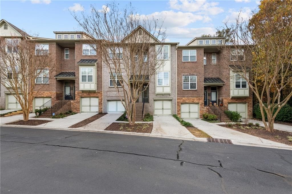 2052 Cobblestone Circle, Atlanta, GA 30319 — most recent listing photo
