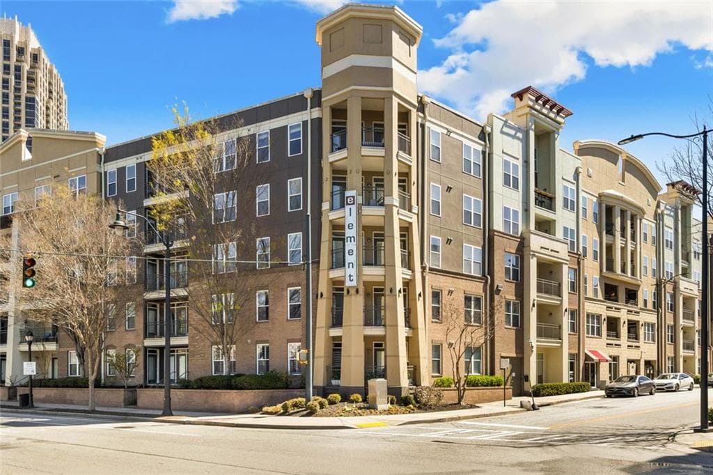 3 bedroom, 3 bathroom, 1,596 sq ft condominium for sale at 390 17th Street 5031, Atlanta, GA 30363