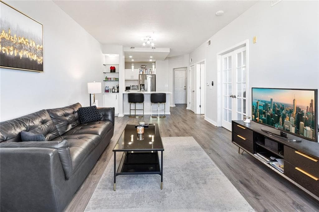 3 bedroom, 3 bathroom, 1,596 sq ft condominium for sale at 390 17th Street 5031, Atlanta, GA 30363 — photo 3