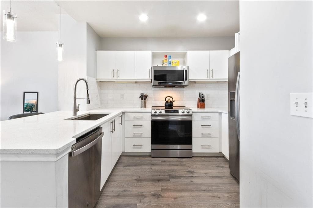 3 bedroom, 3 bathroom, 1,596 sq ft condominium for sale at 390 17th Street 5031, Atlanta, GA 30363 — photo 5