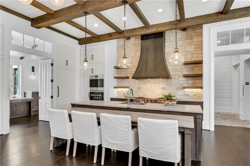6 bedroom, 10 bathroom, 9,952 sq ft single family residence for sale at 560 Lost River Bend, Milton, GA 30004 — photo 10