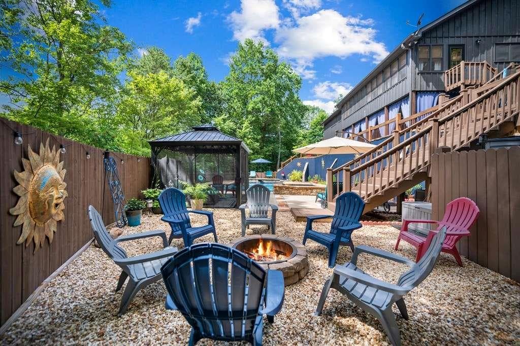 6 bedroom, 4 bathroom, 5,600 sq ft single family residence under contract at 178 Arp Road, Mineral Bluff, GA 30559 — photo 5