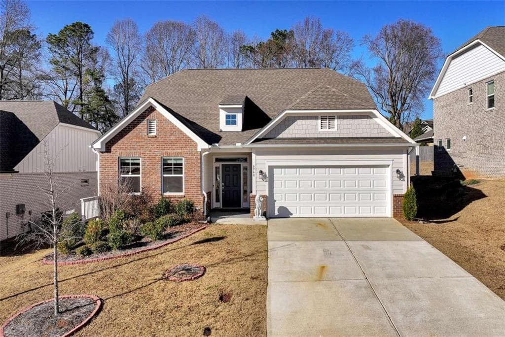 5 bedroom, 3 bathroom, 3,070 sq ft single family residence for rent at 6968 Manchester Drive, Flowery Branch, GA 30542 for $3,000 a month — photo 2