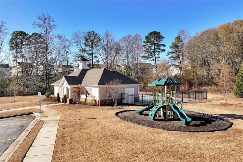 5 bedroom, 3 bathroom, 3,070 sq ft single family residence for rent at 6968 Manchester Drive, Flowery Branch, GA 30542 for $3,000 a month — photo 8