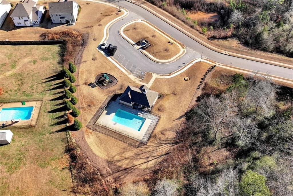 5 bedroom, 3 bathroom, 3,070 sq ft single family residence for rent at 6968 Manchester Drive, Flowery Branch, GA 30542 for $3,000 a month — photo 9