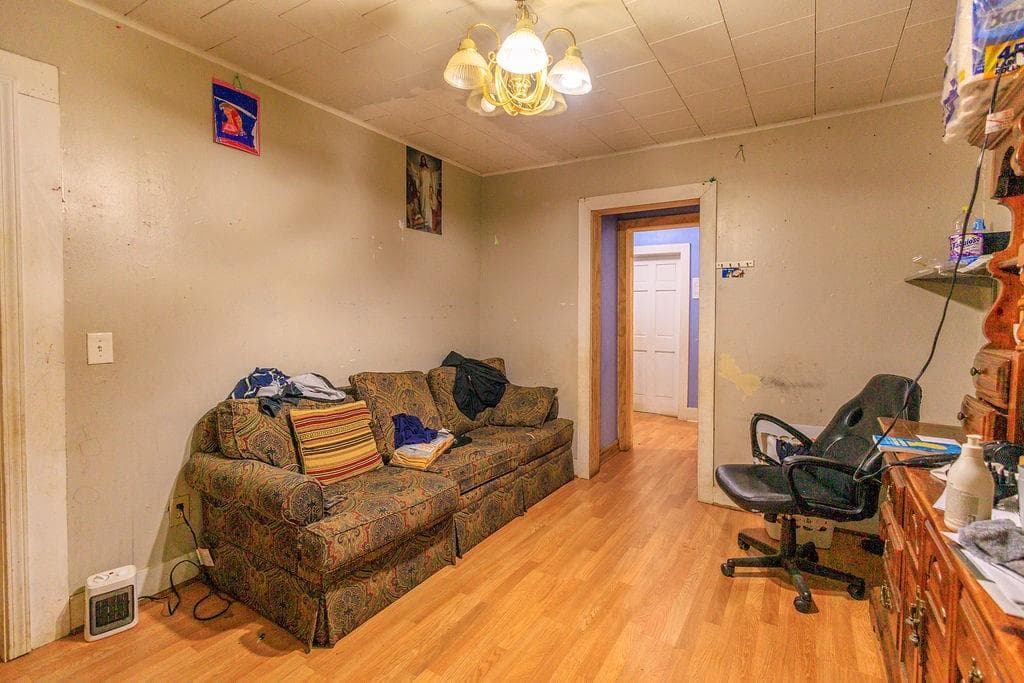 2 bedroom, 1 bathroom, 1,008 sq ft single family residence for sale at 241 E Killian Street, Canton, GA 30114 — photo 7