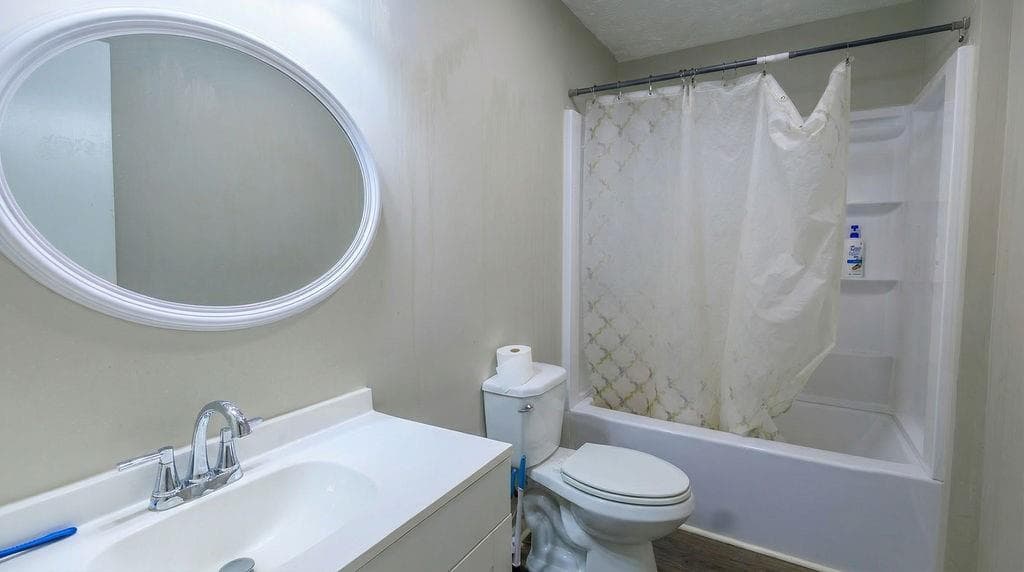 5 bedroom, 2 bathroom, 2,150 sq ft single family residence for sale at 251 Killian Street, Canton, GA 30114 — photo 10