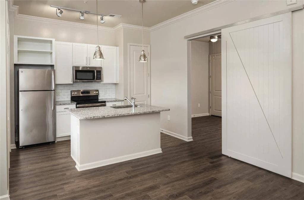 2 bedroom, 2 bathroom, 1,171 sq ft apartment for rent at 306 Ardmore Circle C124, Atlanta, GA 30309 for $2,158 a month — photo 3