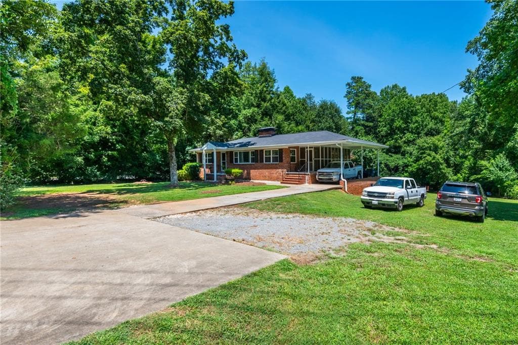 2 bedroom, 2 bathroom, 1,625 sq ft single family residence for sale at 4270 S Main Street, Acworth, GA 30101 — photo 5