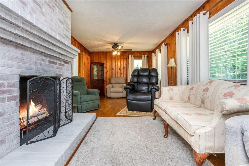 2 bedroom, 2 bathroom, 1,625 sq ft single family residence for sale at 4270 S Main Street, Acworth, GA 30101 — photo 8