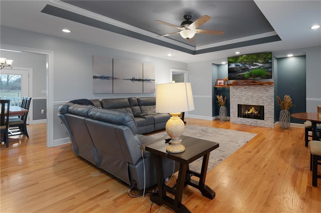 5 bedroom, 4 bathroom, 3,214 sq ft single family residence under contract at 425 McDaniel Station Road, Calhoun, GA 30701 — photo 6