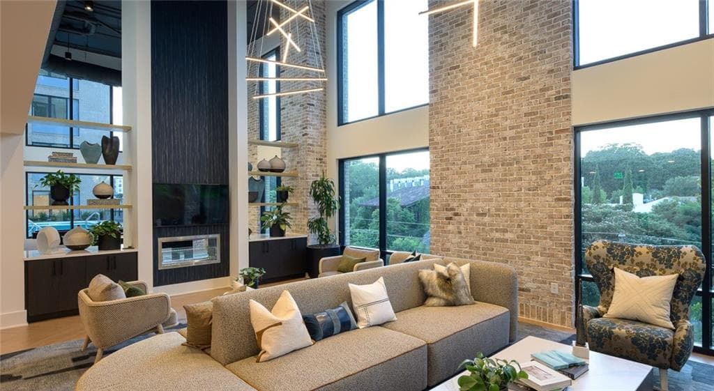 1 bedroom, 1 bathroom, 578 sq ft apartment for rent at 400 Bishop Street S3, Atlanta, GA 30318 for $1,676 a month — photo 8