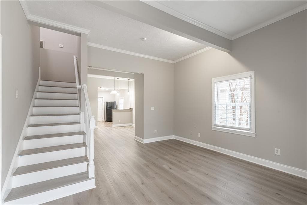4 bedroom, 3 bathroom, 1,807 sq ft single family residence under contract at 3136 E Point Street, East Point, GA 30344 — photo 5