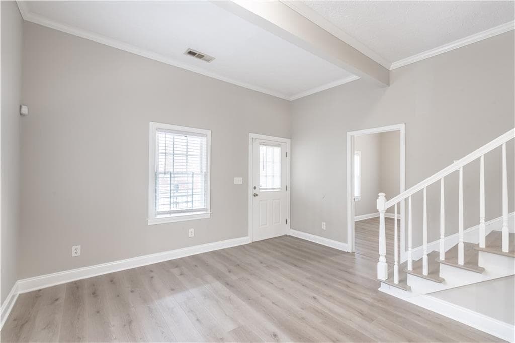4 bedroom, 3 bathroom, 1,807 sq ft single family residence under contract at 3136 E Point Street, East Point, GA 30344 — photo 6