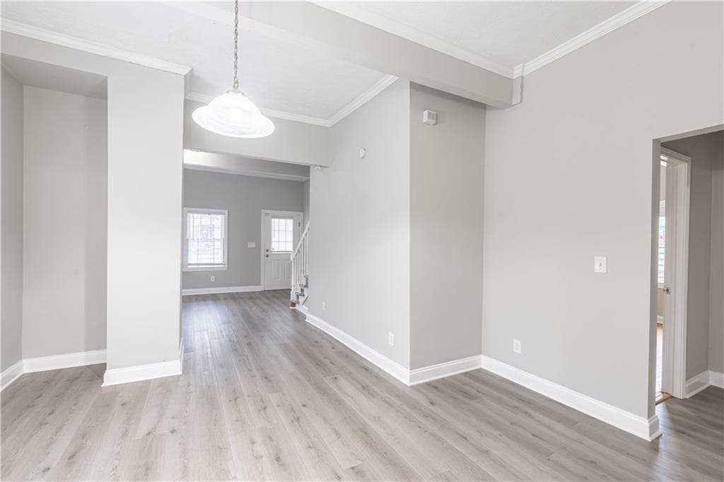 4 bedroom, 3 bathroom, 1,807 sq ft single family residence under contract at 3136 E Point Street, East Point, GA 30344 — photo 10