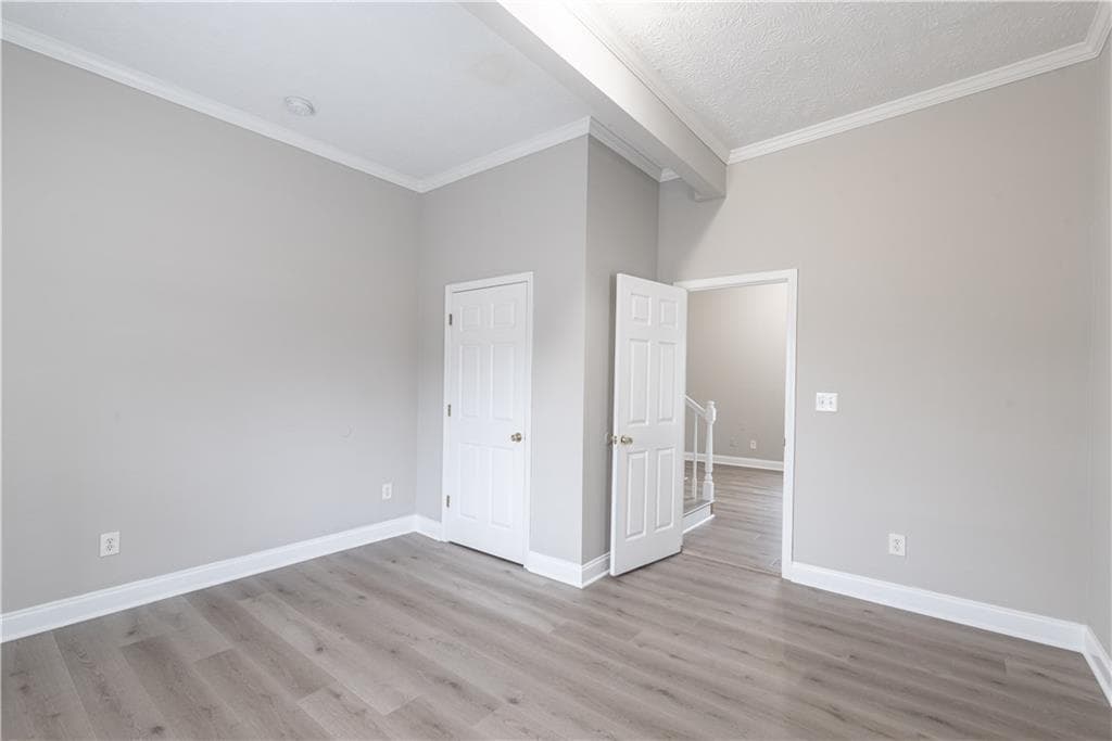 4 bedroom, 3 bathroom, 1,807 sq ft single family residence under contract at 3136 E Point Street, East Point, GA 30344 — photo 7