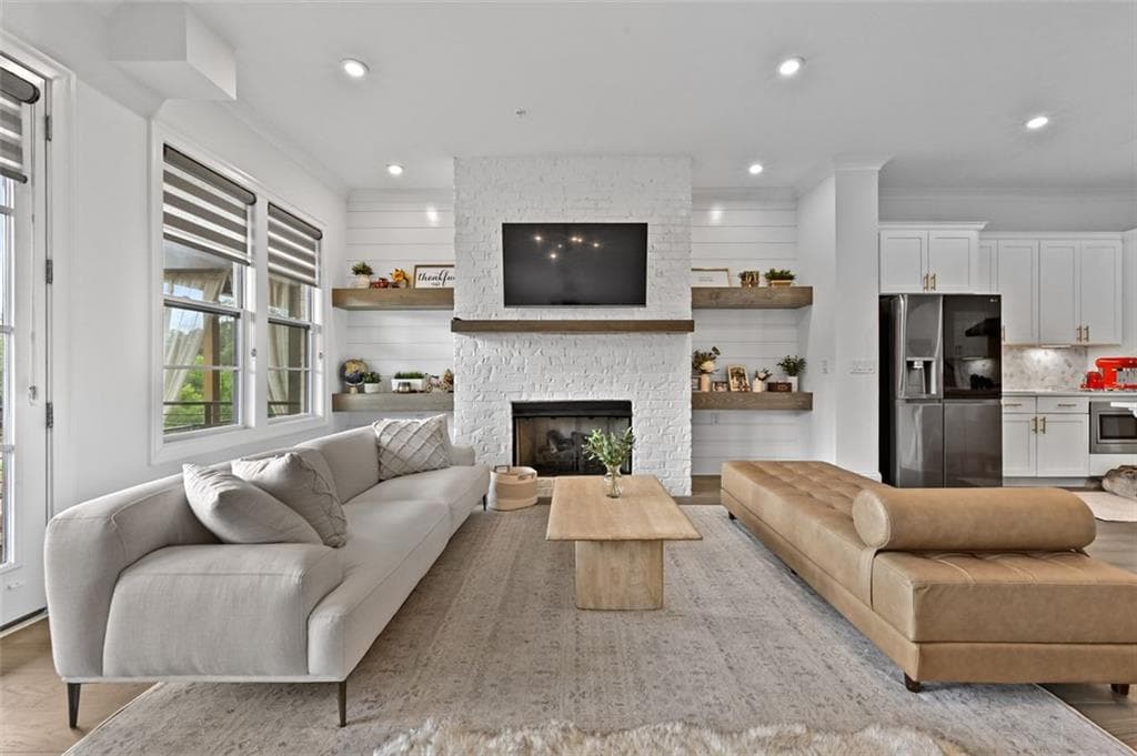 4 bedroom, 4 bathroom, 3,050 sq ft townhouse for sale at 604 Landler Terrace, Alpharetta, GA 30009 — photo 4