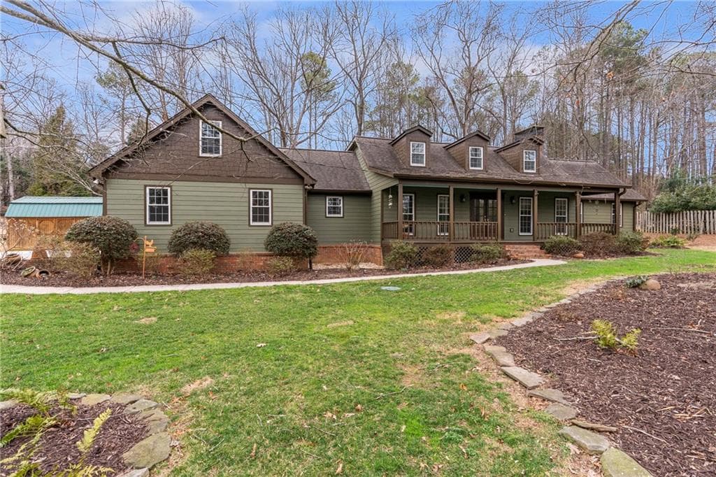460 Oakleaf Trail, Suwanee, GA 30024 — most recent listing photo