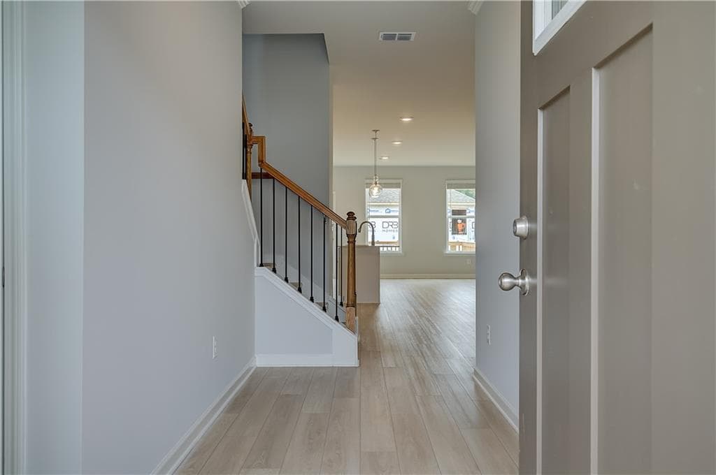 4 bedroom, 3 bathroom, 2,416 sq ft single family residence under contract at 60 Cedar Drive, Fairburn, GA 30213 — photo 4