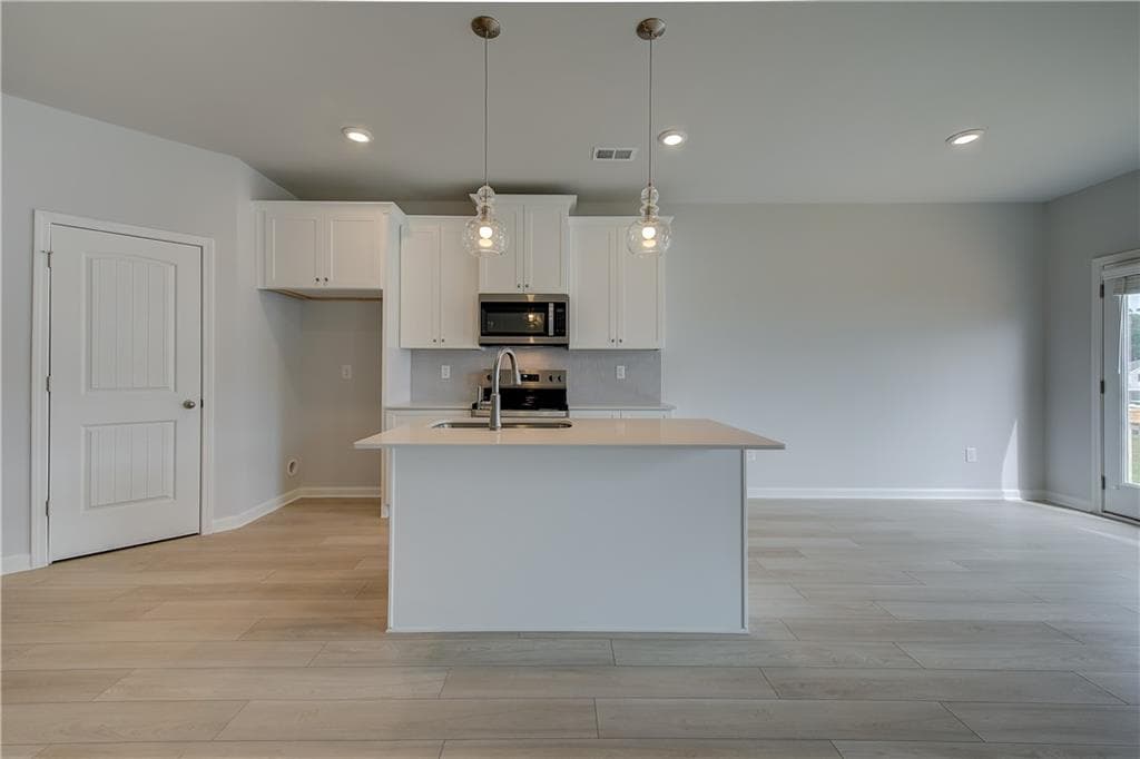 4 bedroom, 3 bathroom, 2,416 sq ft single family residence under contract at 60 Cedar Drive, Fairburn, GA 30213 — photo 9