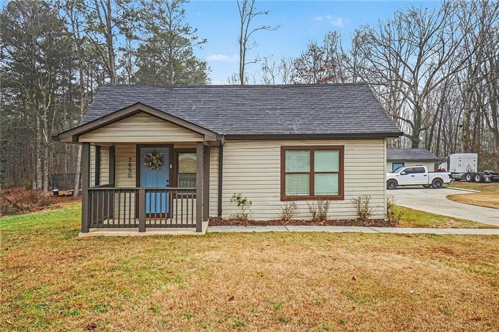 3 bedroom, 2 bathroom, 1,200 sq ft single family residence under contract at 3450 W County Line Road, Douglasville, GA 30135
