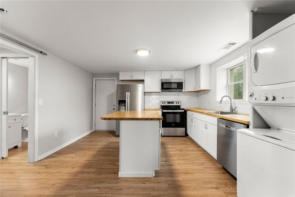 2 bedroom, 1 bathroom, 840 sq ft single family residence for sale at 212 Walker Drive, Monroe, GA 30655 — photo 8