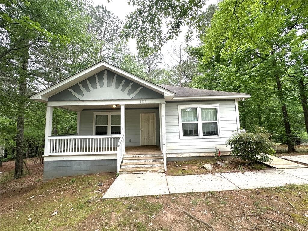 3 bedroom, 1 bathroom, 1,378 sq ft single family residence sold at 2037 Lakewood Trail, Atlanta, GA 30315