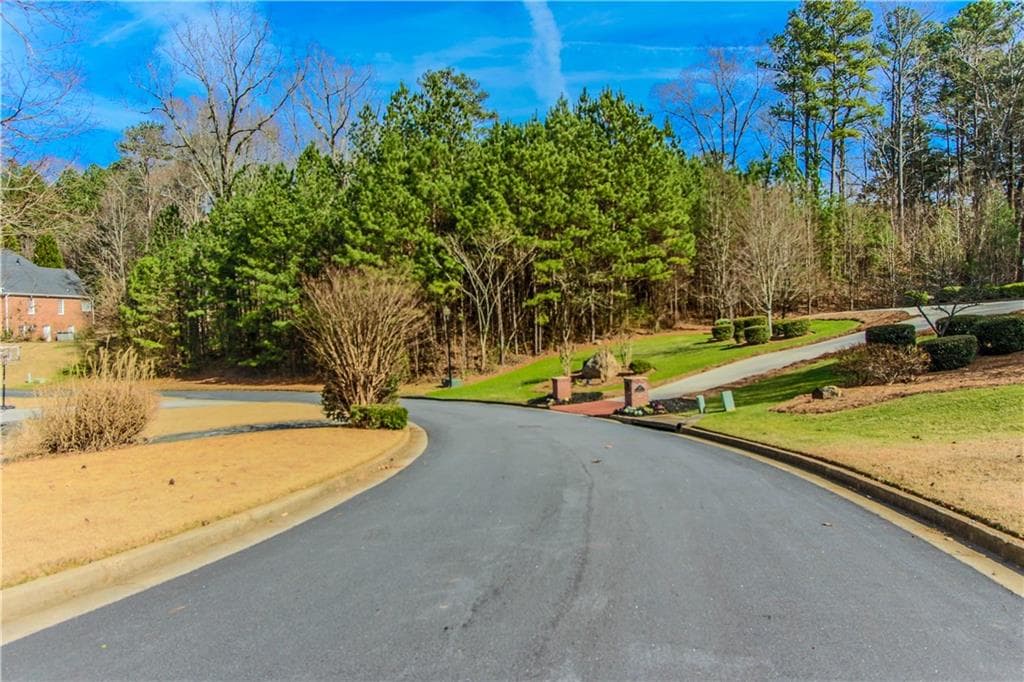 single family residence for sale at 480 Carondelett Cove, Atlanta, GA 30331 — photo 6