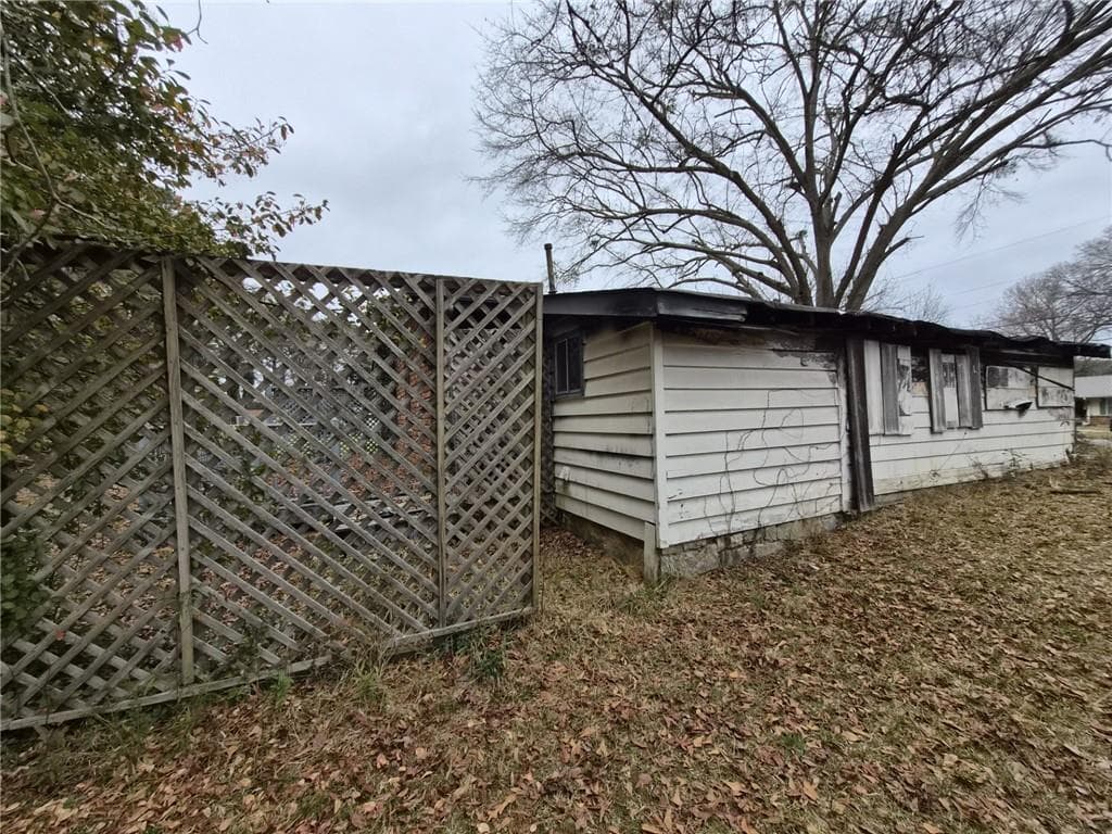 3 bedroom, 1 bathroom, 1,285 sq ft single family residence for sale at 6203 Castlewood Drive, Morrow, GA 30260