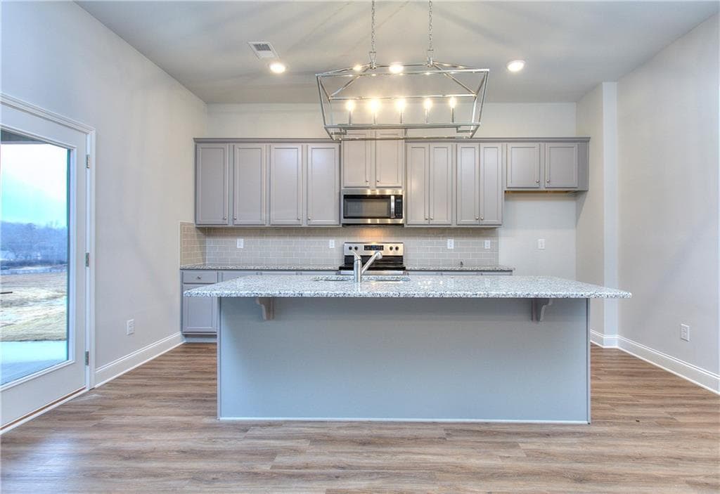 4 bedroom, 4 bathroom, 2,167 sq ft single family residence for sale at 154 Classic Overlook, Homer, GA 30547 — photo 5