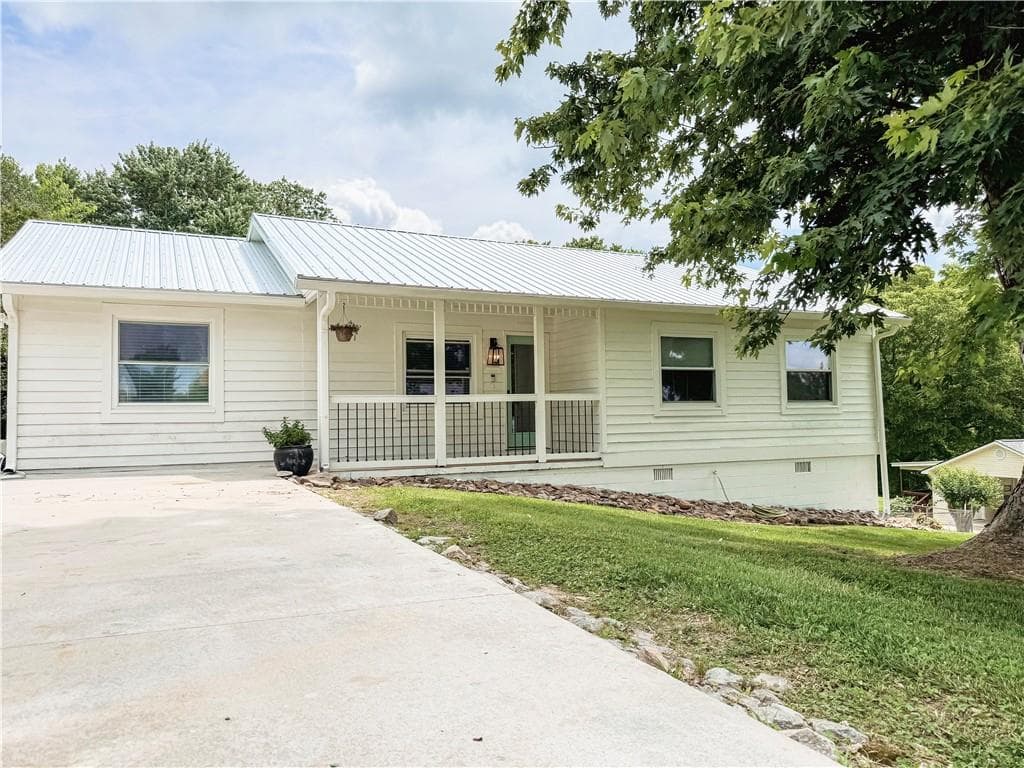 3905 Hunt Drive, Gainesville, GA 30507 — most recent listing photo