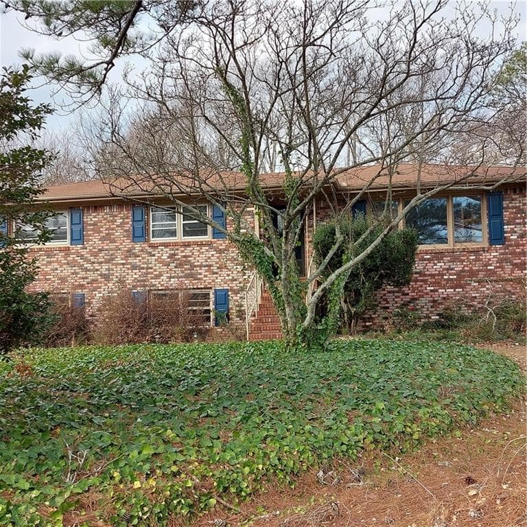 3 bedroom, 2 bathroom, 1,488 sq ft single family residence sold at 1803 Hasty Road, Marietta, GA 30062