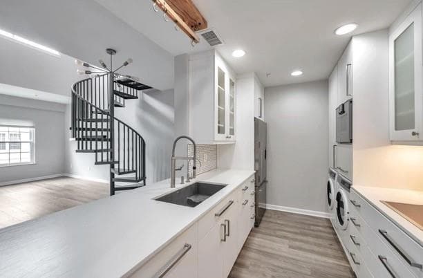 1074 Peachtree Walk B504, Atlanta, GA 30309 — most recent listing photo