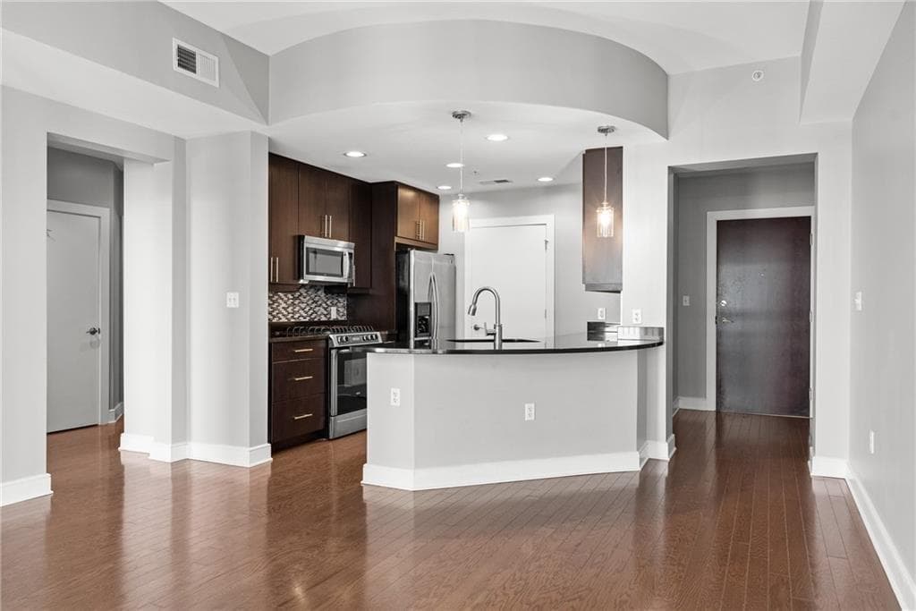1 bedroom, 1 bathroom, 989 sq ft condominium for sale at 222 12th Street 1901, Atlanta, GA 30309 — photo 10