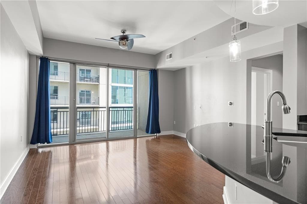 1 bedroom, 1 bathroom, 989 sq ft condominium for sale at 222 12th Street 1901, Atlanta, GA 30309 — photo 8