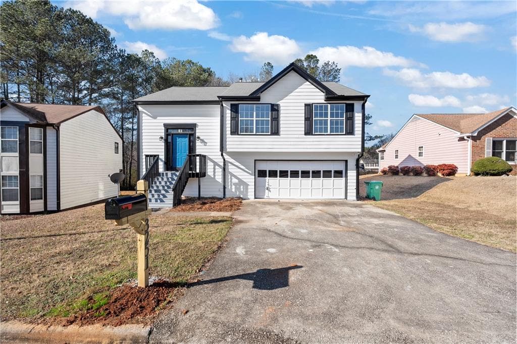 3251 Hunters Crossing Point, Lithonia, GA 30038 — most recent listing photo
