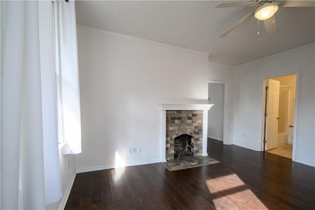 2 bedroom, 2 bathroom, 946 sq ft single family residence for sale at 2881 PARROTT Avenue, Atlanta, GA 30318 — photo 5