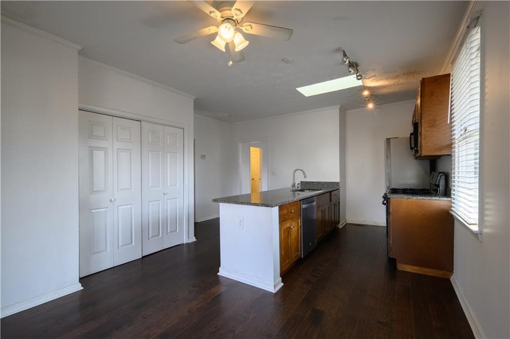 2 bedroom, 2 bathroom, 946 sq ft single family residence for sale at 2881 PARROTT Avenue, Atlanta, GA 30318 — photo 10