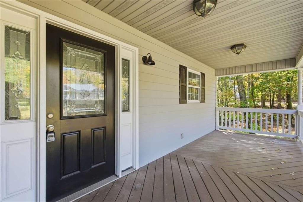 4 bedroom, 3 bathroom, 2,704 sq ft single family residence under contract at 622 Spring Crest Road, Cleveland, GA 30528 — photo 3