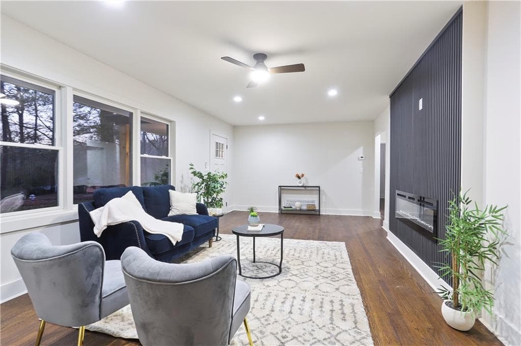 3 bedroom, 2 bathroom, 1,294 sq ft single family residence for sale at 2798 Hidden Forest Court, Atlanta, GA 30316 — photo 3