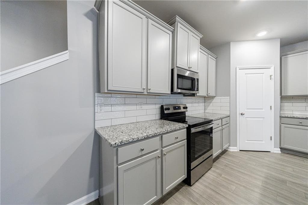 3 bedroom, 3 bathroom, 1,968 sq ft townhouse for sale at 3413 Endurance Court, Atlanta, GA 30349 — photo 10