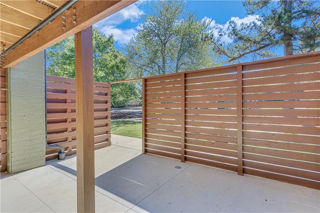 1 bedroom, 1 bathroom, 938 sq ft apartment for rent at 710 Jesse Jewell Parkways 106 - LOWER LEVEL, Gainesville, GA 30501 for $1,495 a month — photo 3