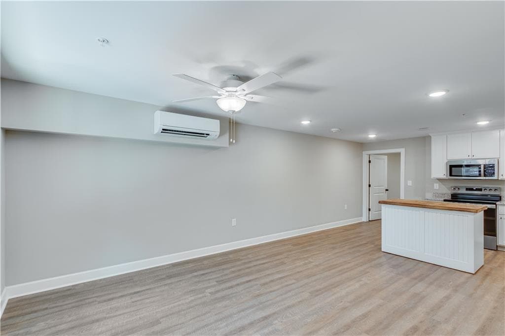 1 bedroom, 1 bathroom, 938 sq ft apartment for rent at 710 Jesse Jewell Parkways 106 - LOWER LEVEL, Gainesville, GA 30501 for $1,495 a month — photo 4