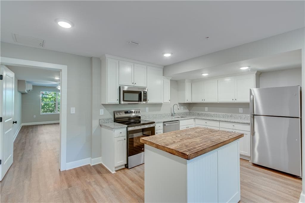1 bedroom, 1 bathroom, 938 sq ft apartment for rent at 710 Jesse Jewell Parkways 106 - LOWER LEVEL, Gainesville, GA 30501 for $1,495 a month — photo 7