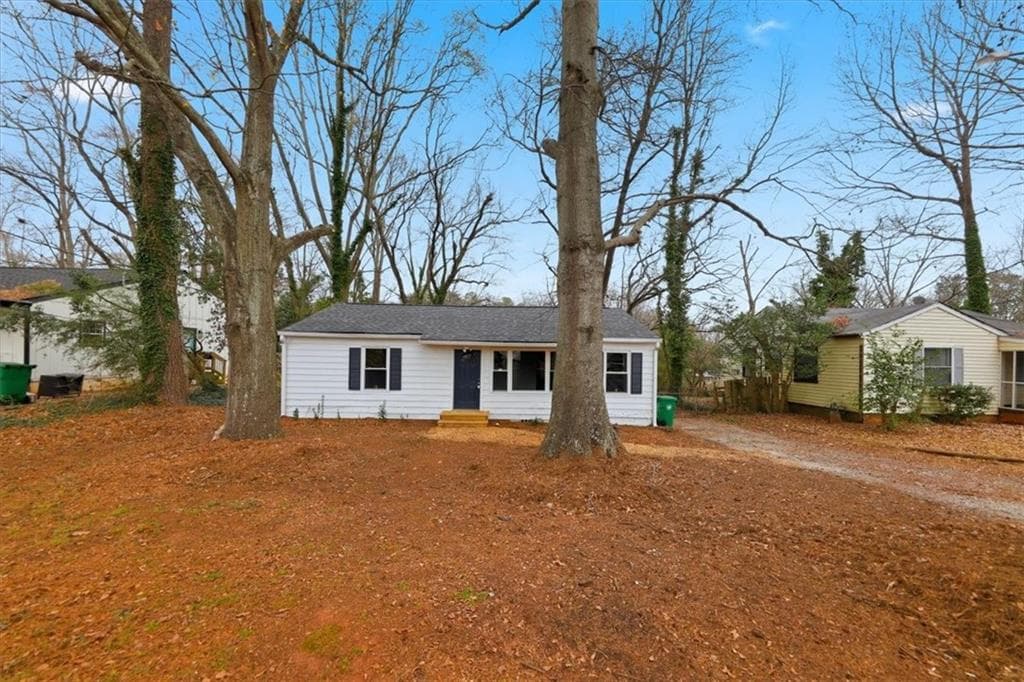 3 bedroom, 2 bathroom, 1,008 sq ft single family residence for sale at 3601 Orchard Circle, Decatur, GA 30032