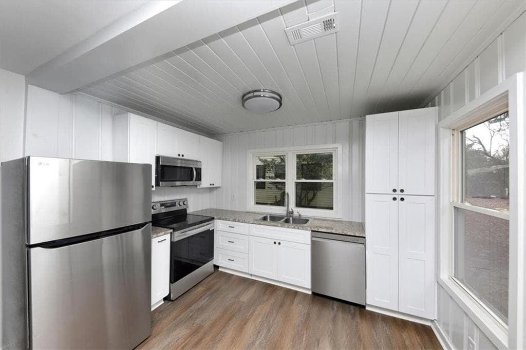 3 bedroom, 2 bathroom, 1,008 sq ft single family residence for sale at 3601 Orchard Circle, Decatur, GA 30032 — photo 6
