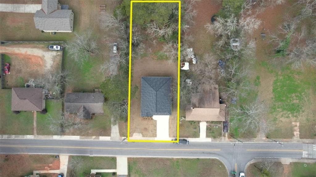 3 bedroom, 2 bathroom, 1,700 sq ft single family residence for sale at 853 Pearl Street, Madison, GA 30650 — photo 8