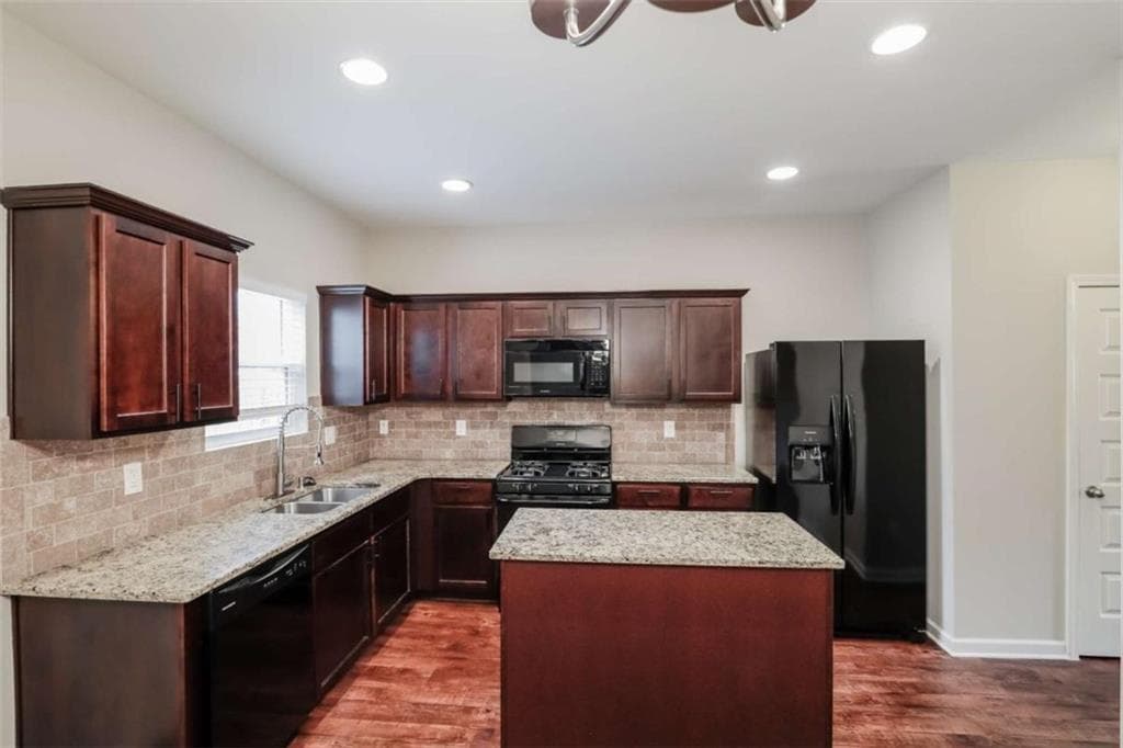 4 bedroom, 3 bathroom, 2,395 sq ft single family residence for sale at 2301 Foxy Drive, Bethlehem, GA 30620 — photo 5